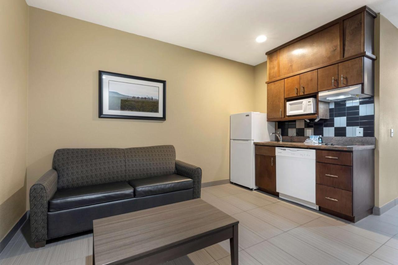 Best Western Plus Fort Stockton Hotel Bagian luar foto